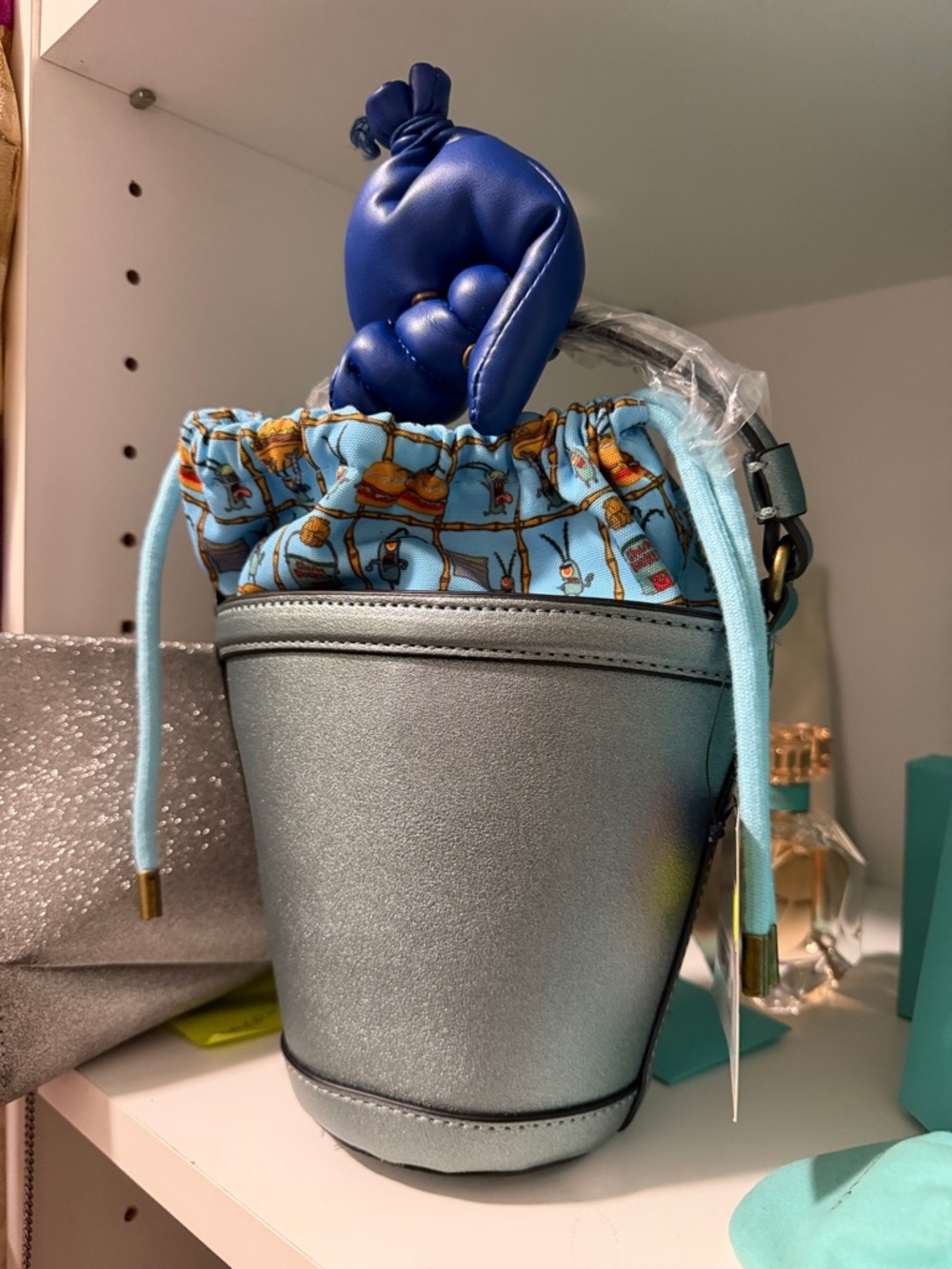 SpongeBob Chum Bucket Bucket Bag - Silver with Light Blue - Picture 2 of 7